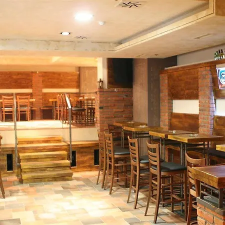 杜布罗夫尼克酒店 4* 泽尼察